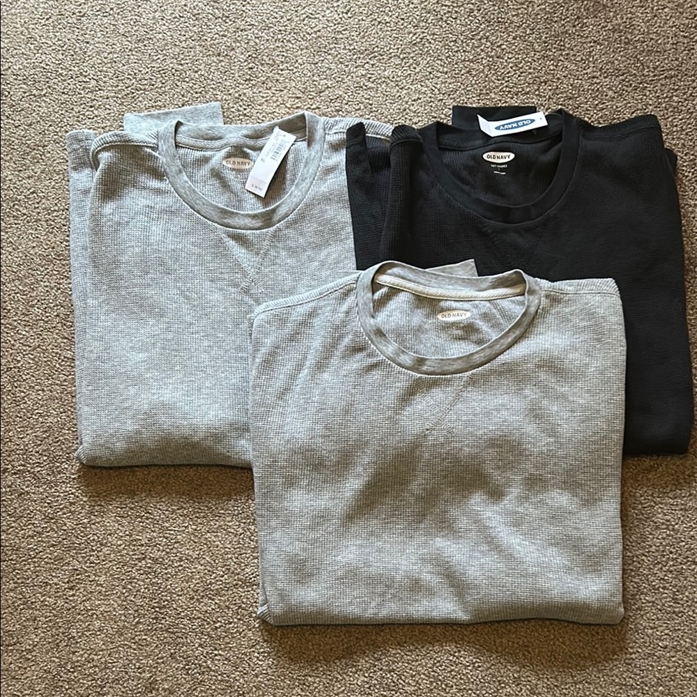 Old Navy Men’s light weight long sleeve Thermal Tee Shirts set of 3